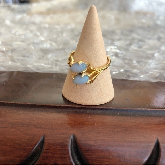 Jewelry - 18k hge ring size 6.75